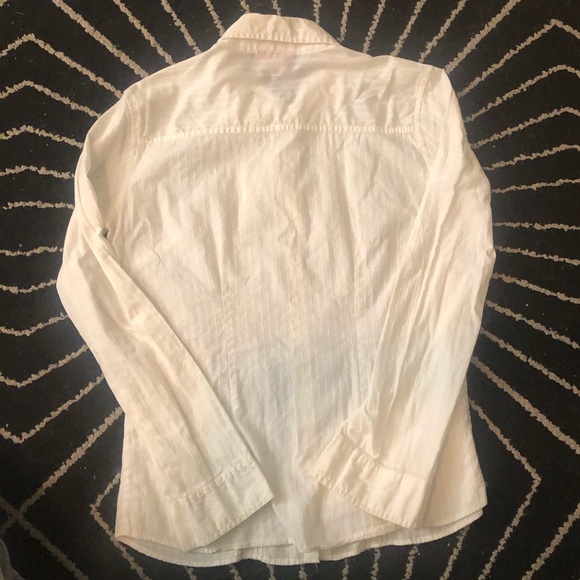 Beautiful long sleeve white button shirt. Size L. - Picture 5 of 8